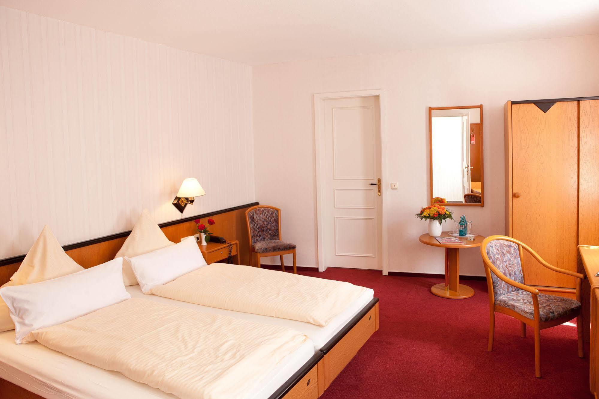 Hotel Busch เวสเตอร์ชเตเดอ ภายนอก รูปภาพ
